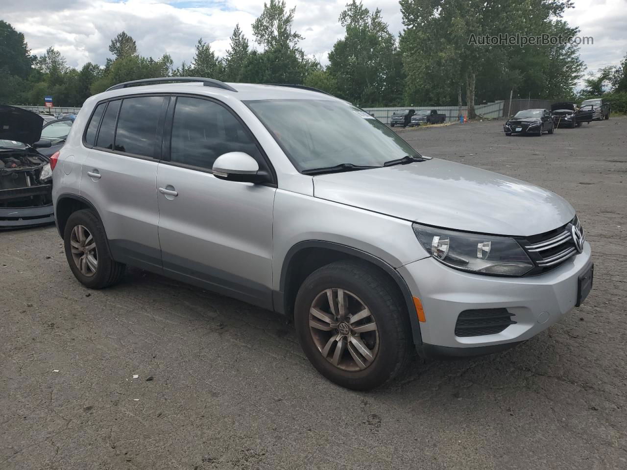 2016 Volkswagen Tiguan S Silver vin: WVGAV7AX3GW537247