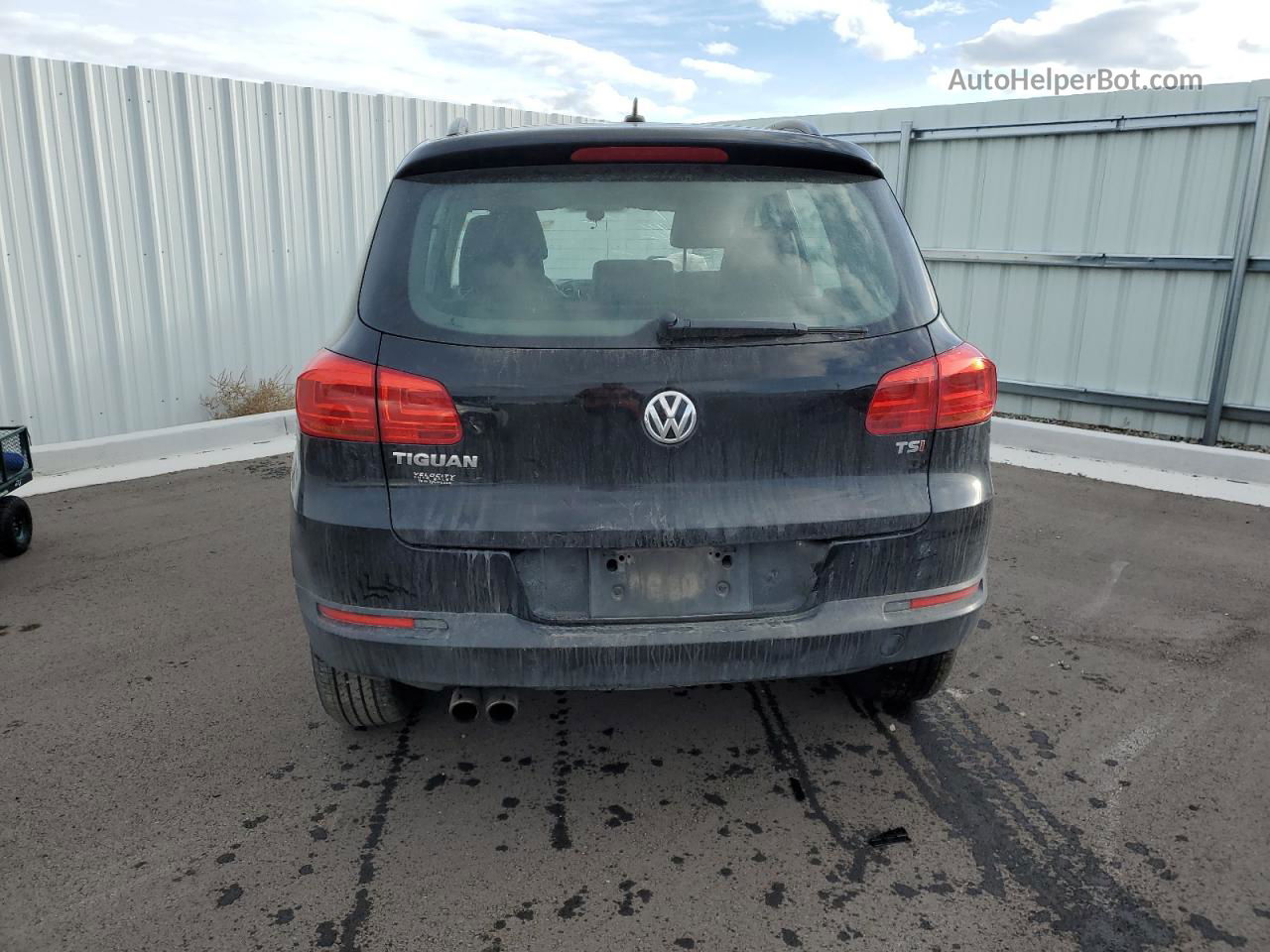 2016 Volkswagen Tiguan S Black vin: WVGAV7AX3GW546384