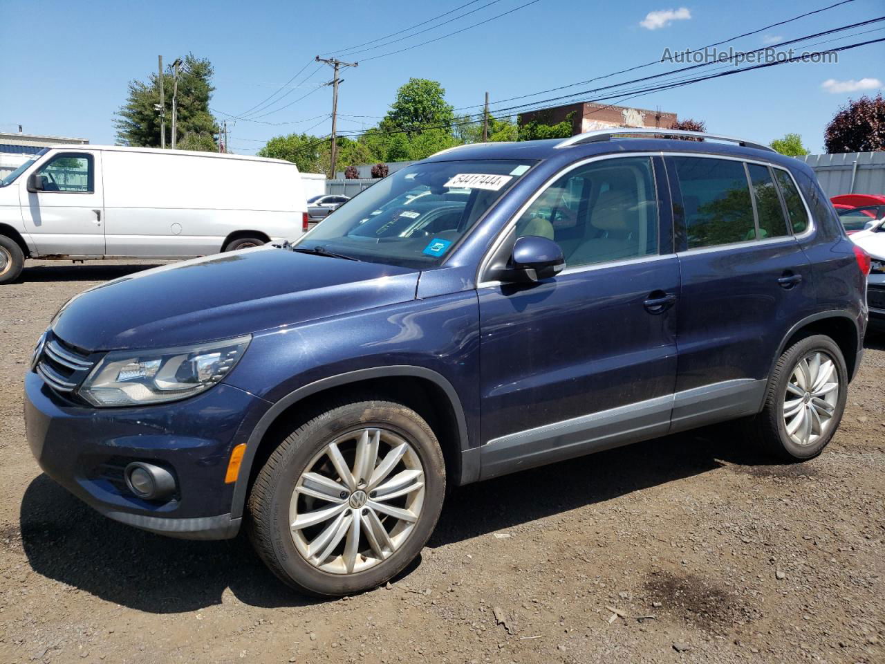 2016 Volkswagen Tiguan S Blue vin: WVGAV7AX3GW583838