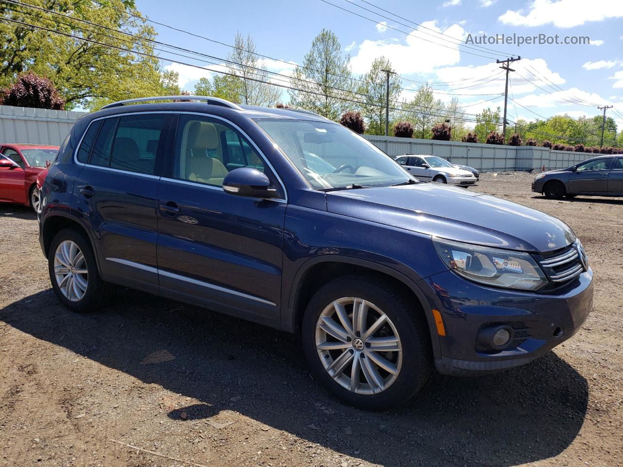 2016 Volkswagen Tiguan S Blue vin: WVGAV7AX3GW583838