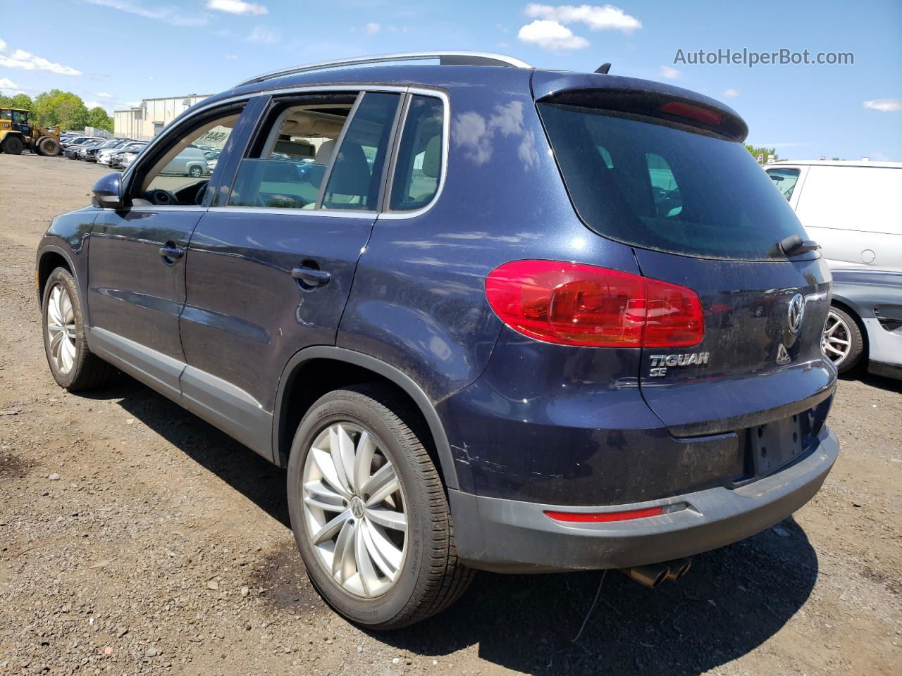 2016 Volkswagen Tiguan S Blue vin: WVGAV7AX3GW583838