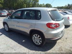 2010 Volkswagen Tiguan S Серебряный vin: WVGAV7AX4AW516107