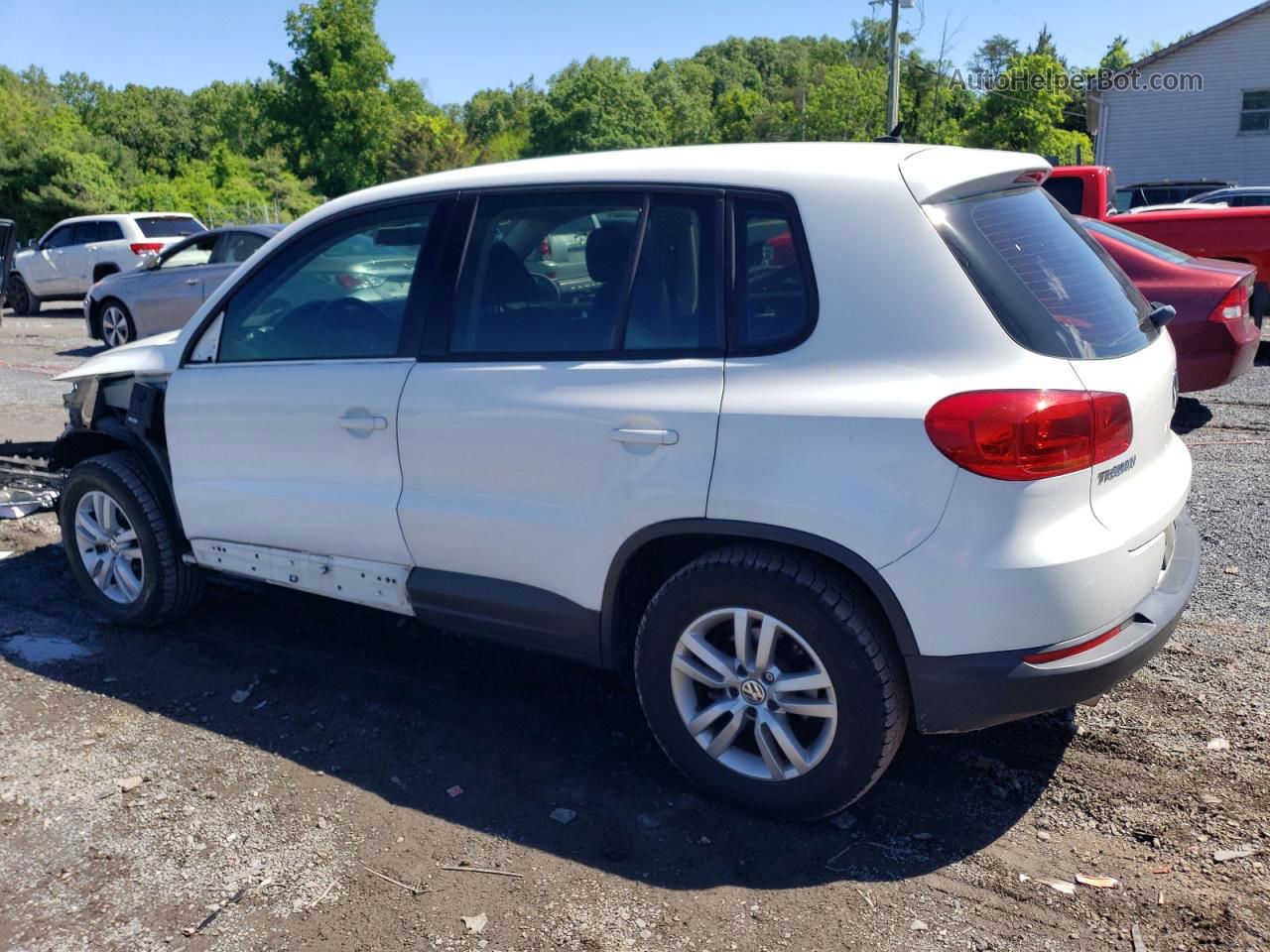 2013 Volkswagen Tiguan S White vin: WVGAV7AX4DW531601