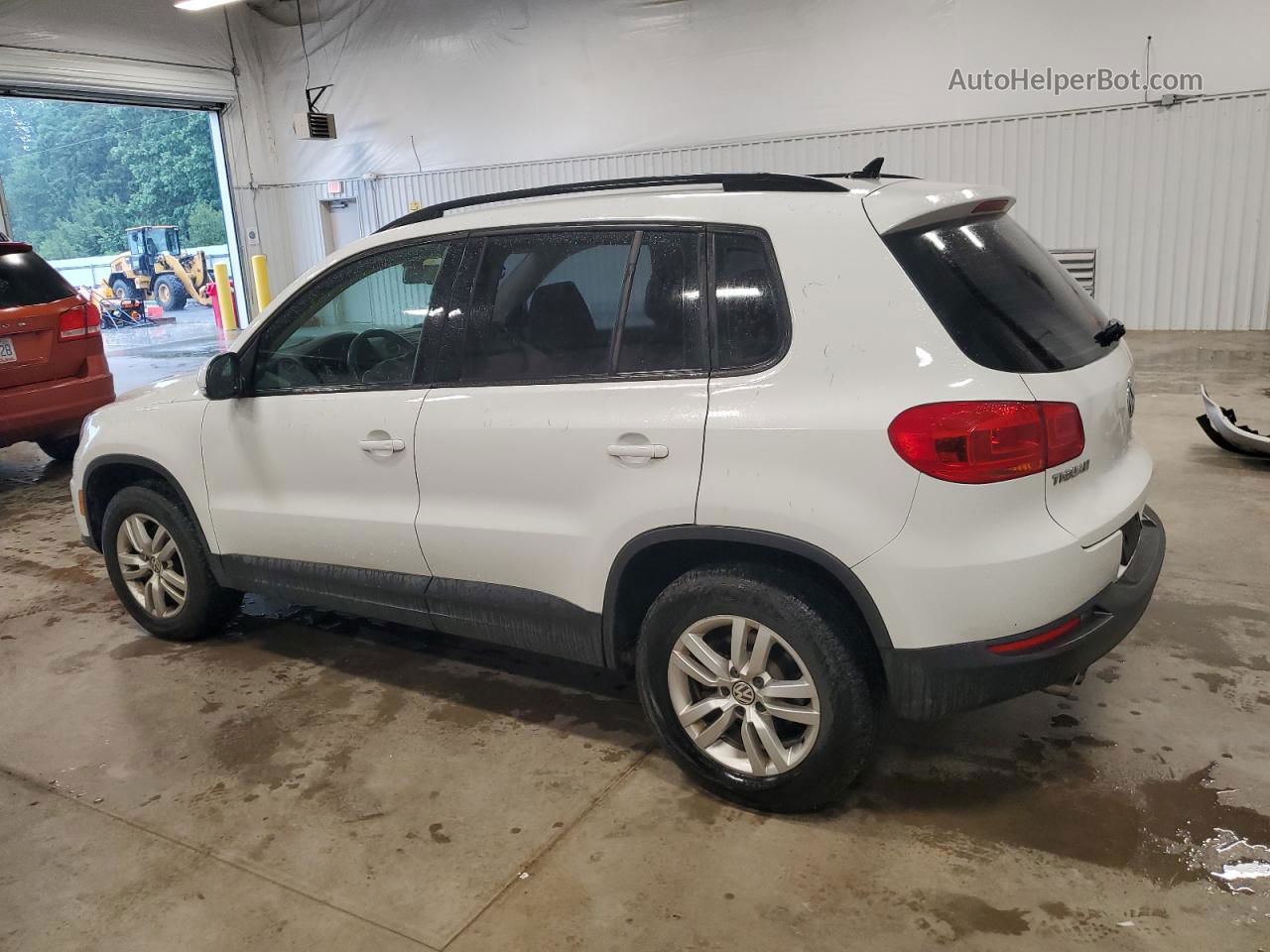 2017 Volkswagen Tiguan S White vin: WVGAV7AX4HW500242