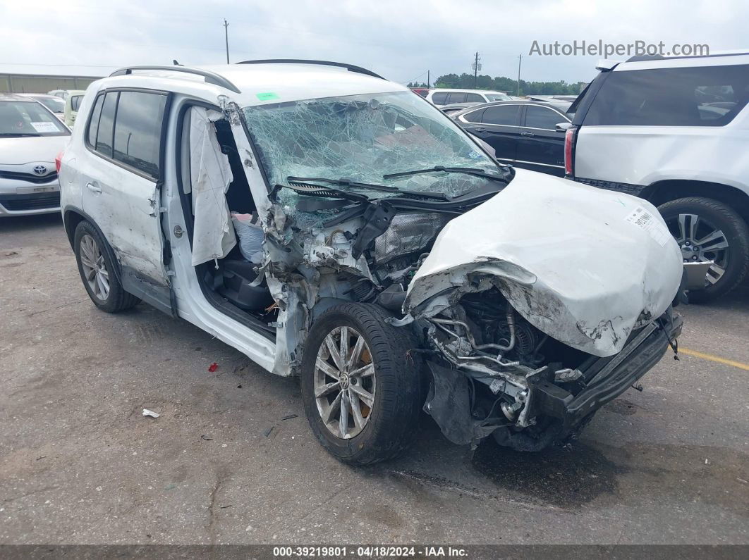 2018 Volkswagen Tiguan Limited 2.0t White vin: WVGAV7AX4JK006105