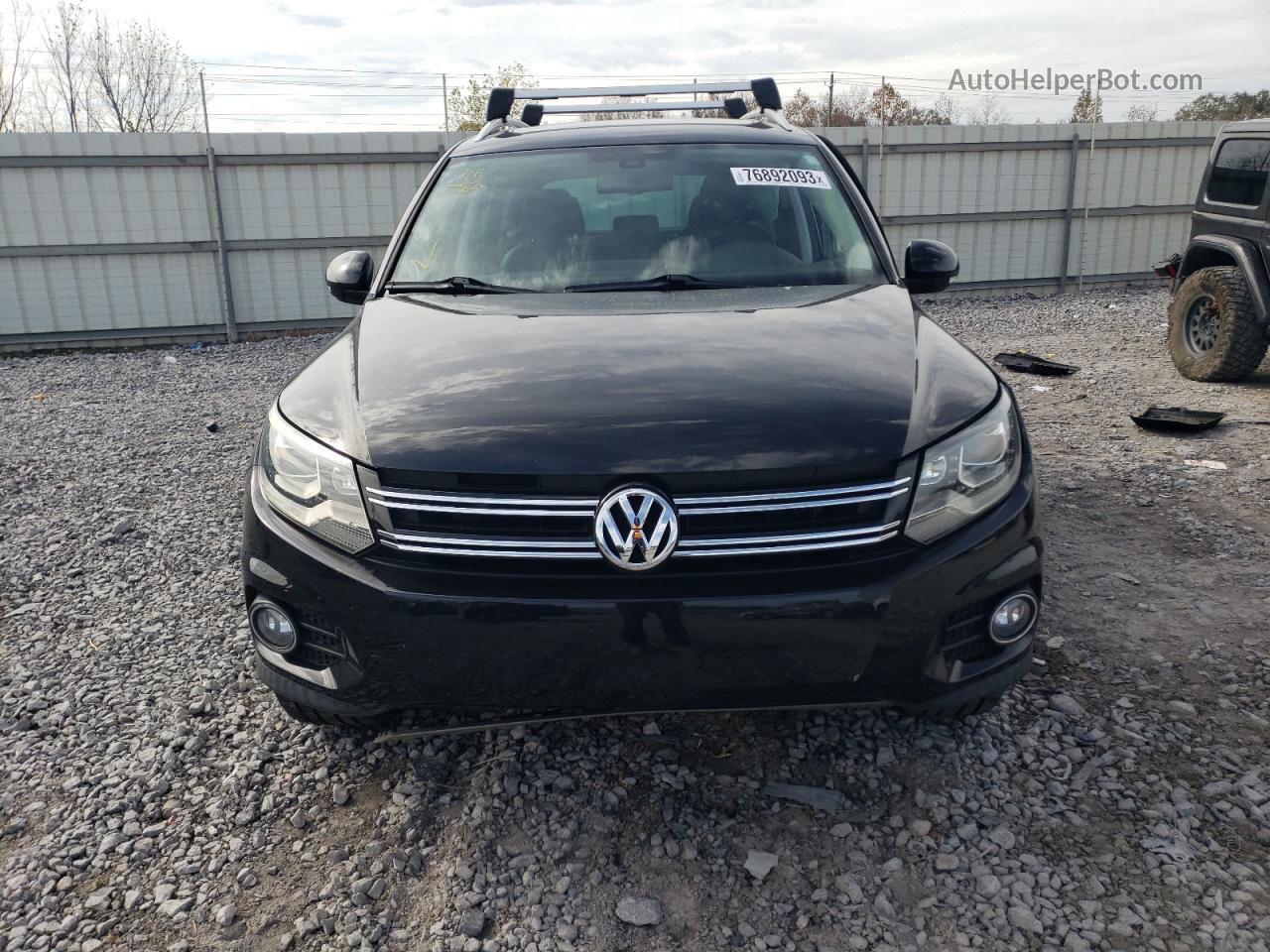 2016 Volkswagen Tiguan S Черный vin: WVGAV7AX5GW558522