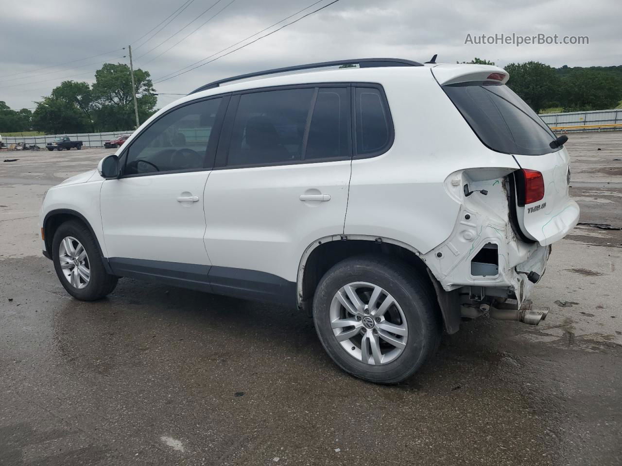 2016 Volkswagen Tiguan S White vin: WVGAV7AX5GW597790