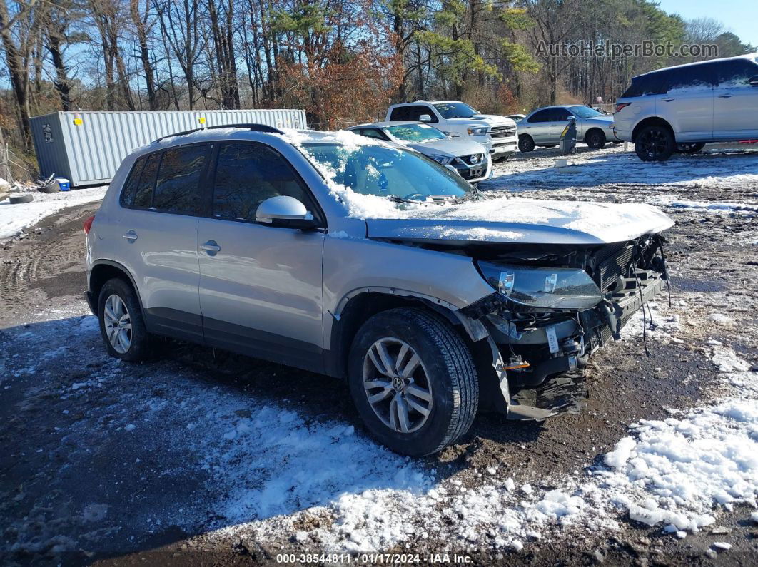 2017 Volkswagen Tiguan   Silver vin: WVGAV7AX5HK027054