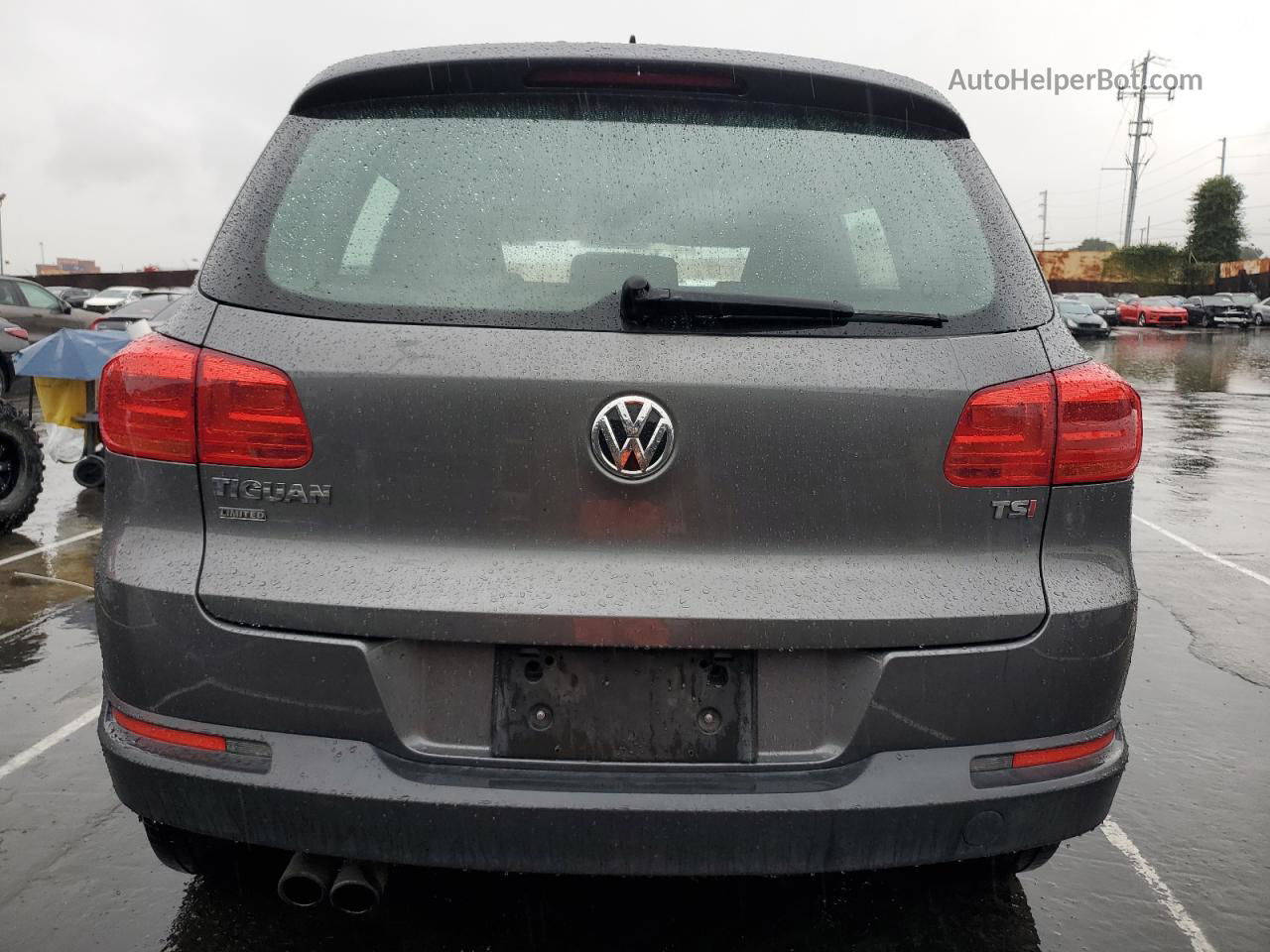 2018 Volkswagen Tiguan Limited  Gray vin: WVGAV7AX5JK002046