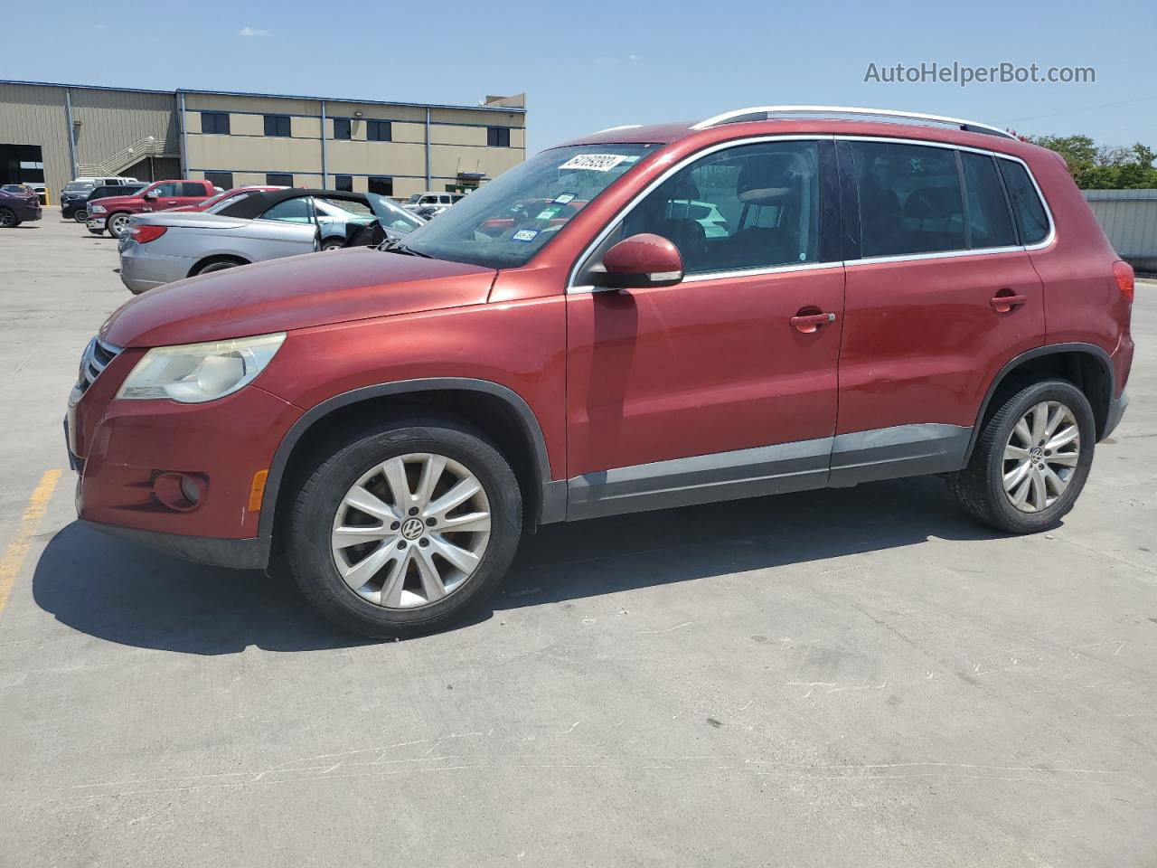 2010 Volkswagen Tiguan S Burgundy vin: WVGAV7AX6AW000959