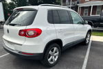 2010 Volkswagen Tiguan S White vin: WVGAV7AX6AW531689