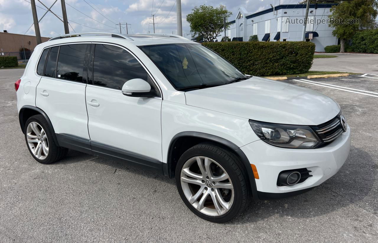 2016 Volkswagen Tiguan S White vin: WVGAV7AX6GW508714