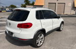 2016 Volkswagen Tiguan S White vin: WVGAV7AX6GW508714