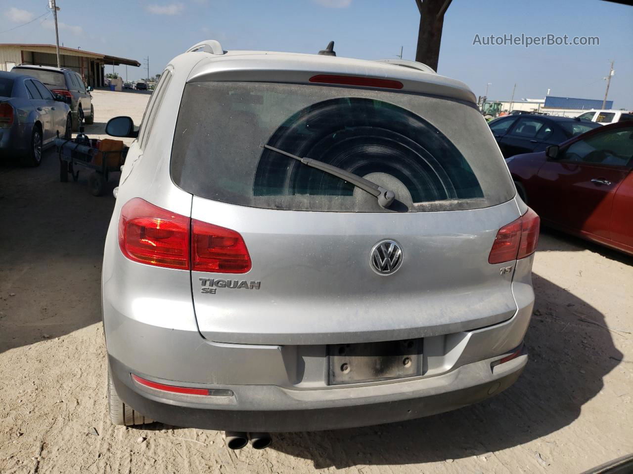 2016 Volkswagen Tiguan S Silver vin: WVGAV7AX6GW561994