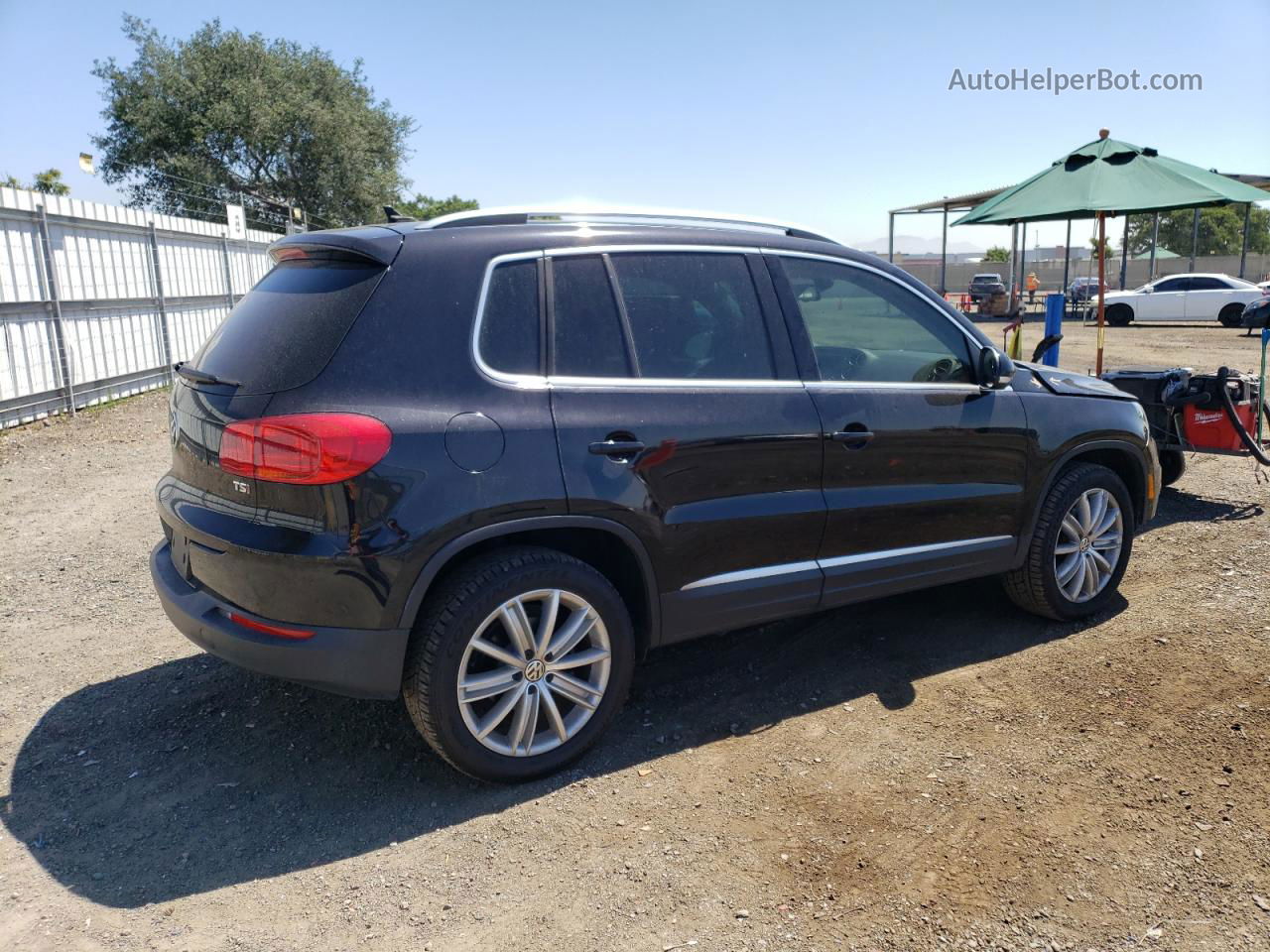 2016 Volkswagen Tiguan S Black vin: WVGAV7AX6GW614354