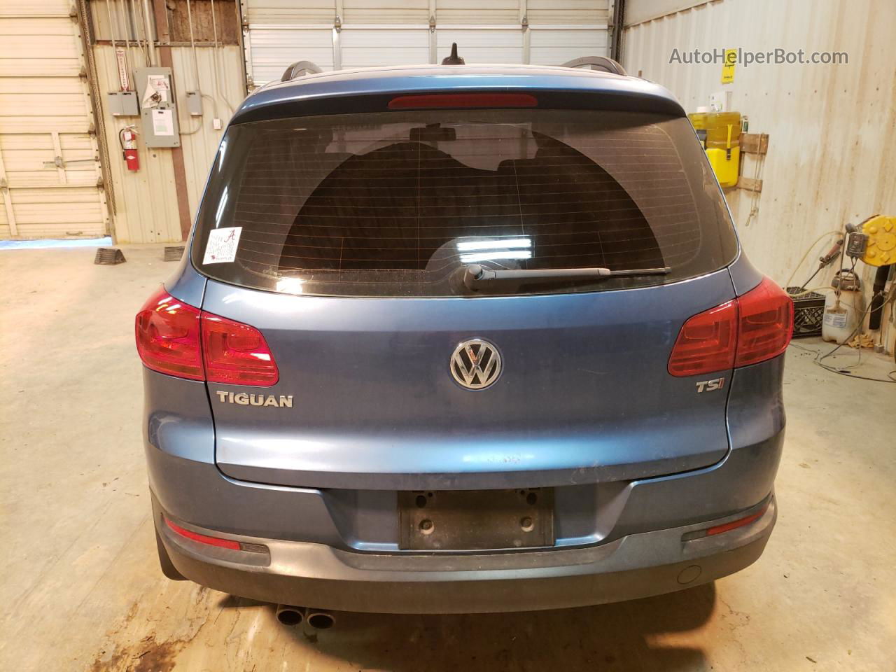 2017 Volkswagen Tiguan S Blue vin: WVGAV7AX6HK025877