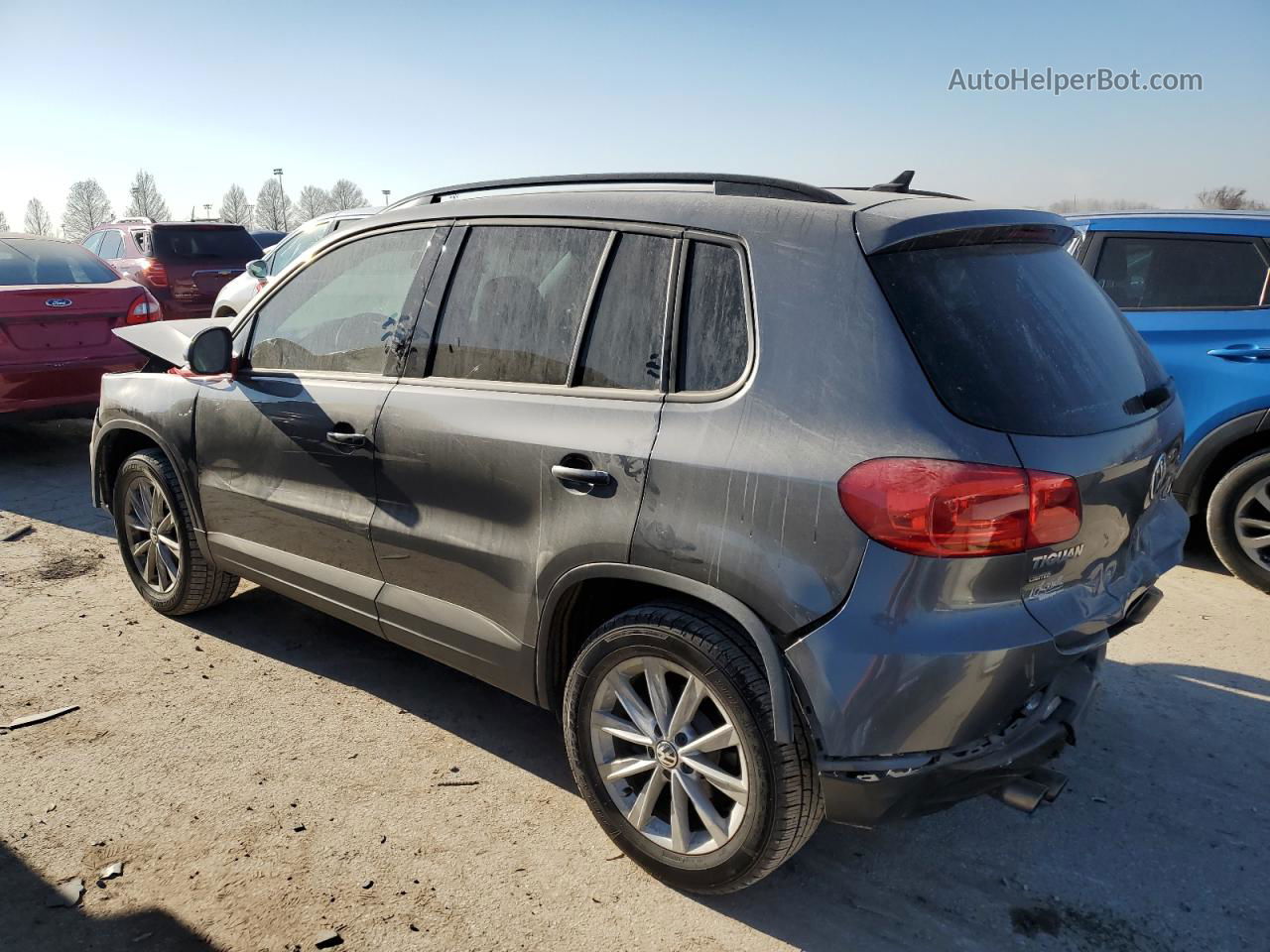 2018 Volkswagen Tiguan Limited  Gray vin: WVGAV7AX6JK001651