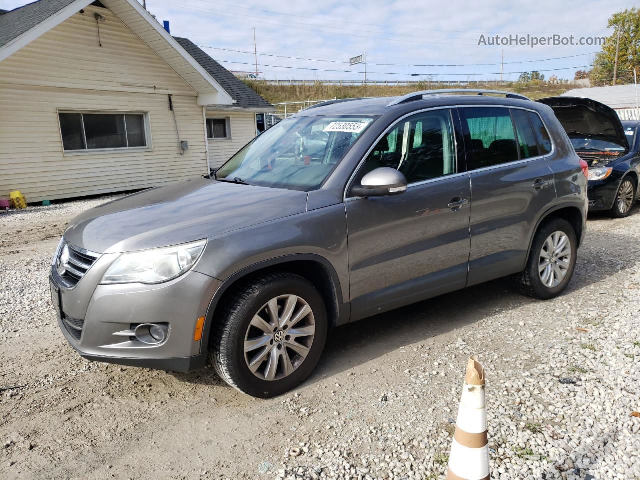 2010 Volkswagen Tiguan S Серый vin: WVGAV7AX7AW508602