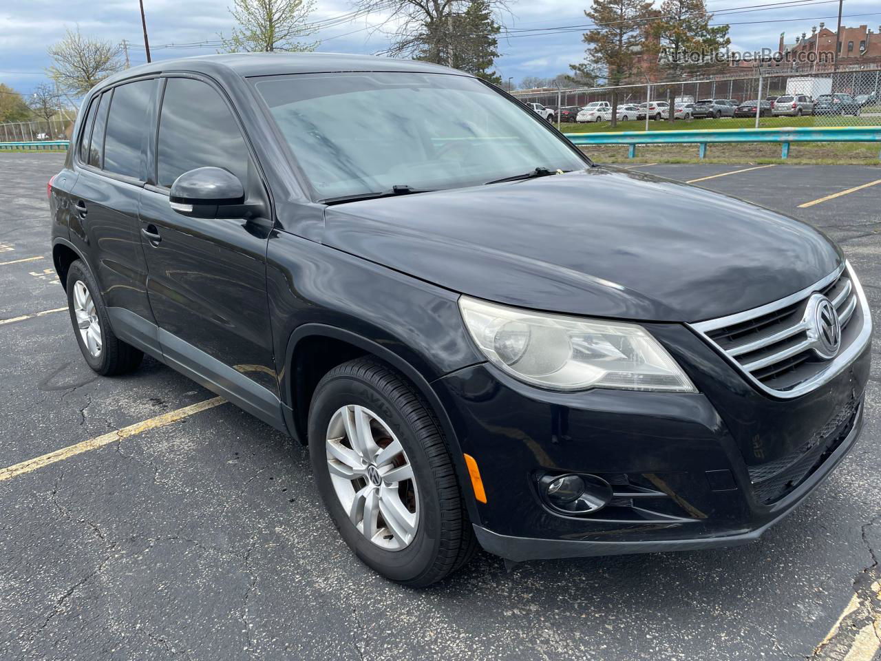 2013 Volkswagen Tiguan S Black vin: WVGAV7AX7DW527378