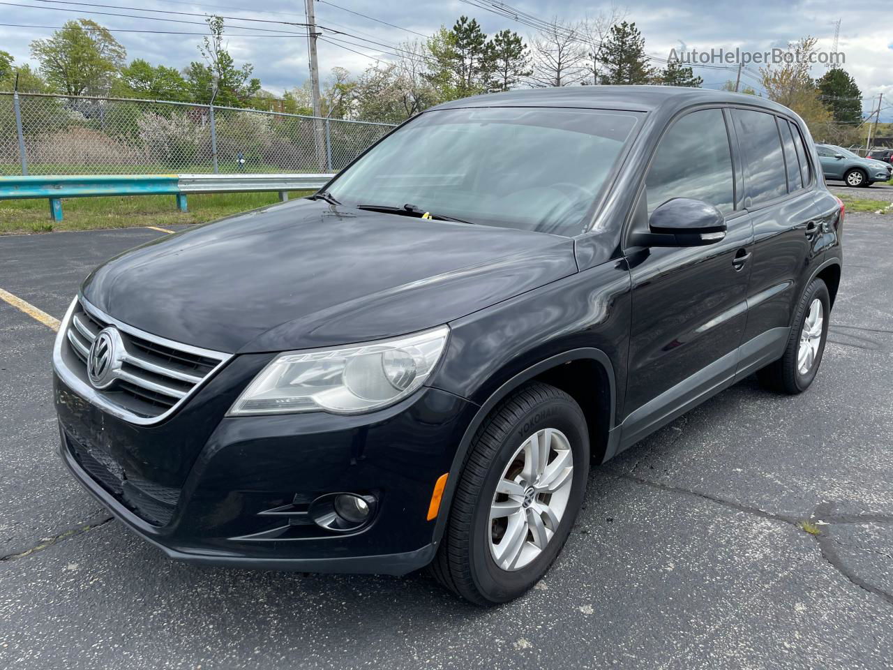 2013 Volkswagen Tiguan S Black vin: WVGAV7AX7DW527378