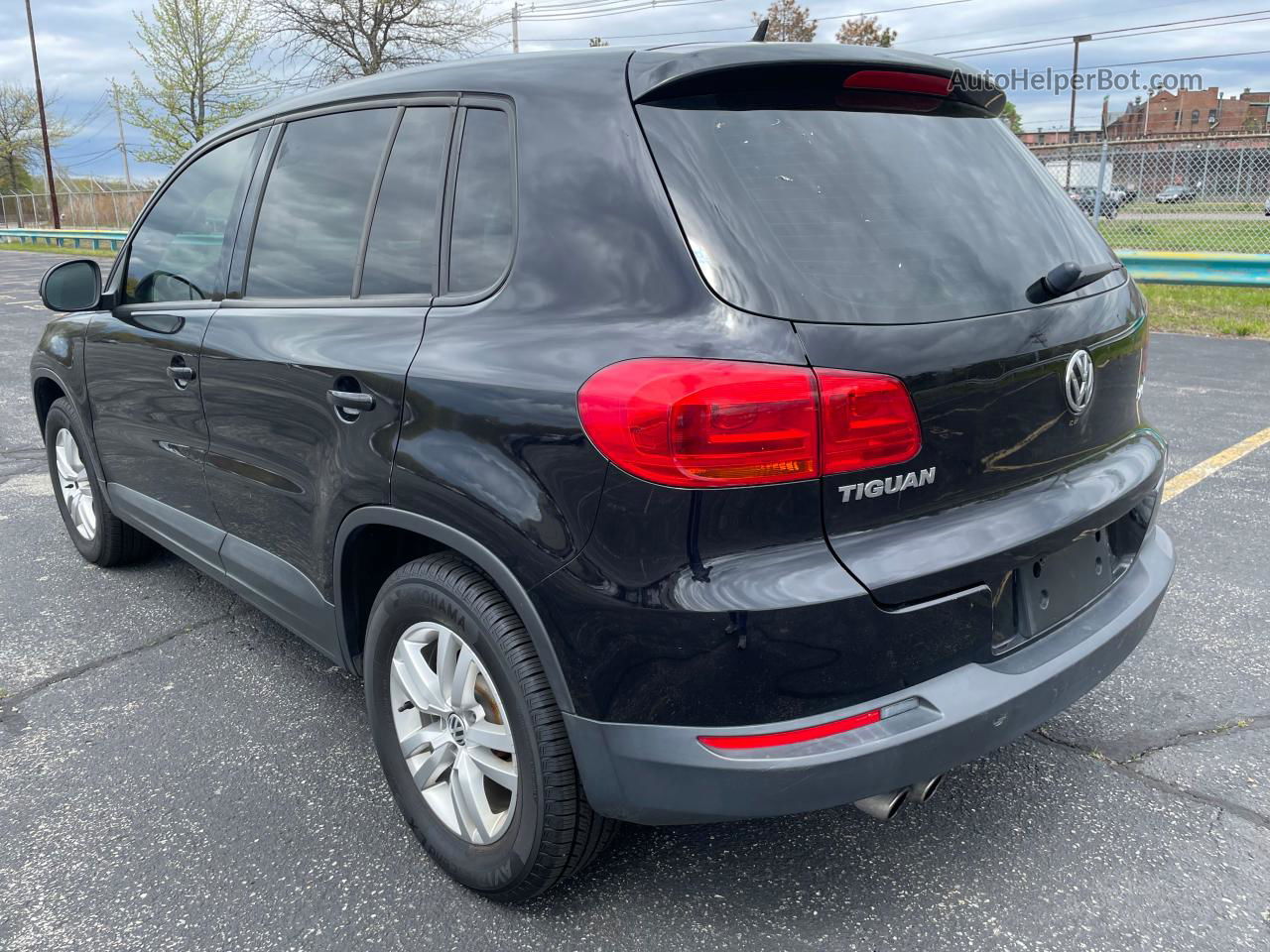 2013 Volkswagen Tiguan S Black vin: WVGAV7AX7DW527378