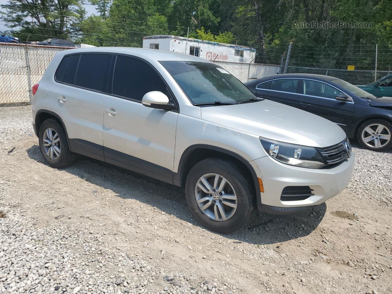 2013 Volkswagen Tiguan S Gray vin: WVGAV7AX7DW538090