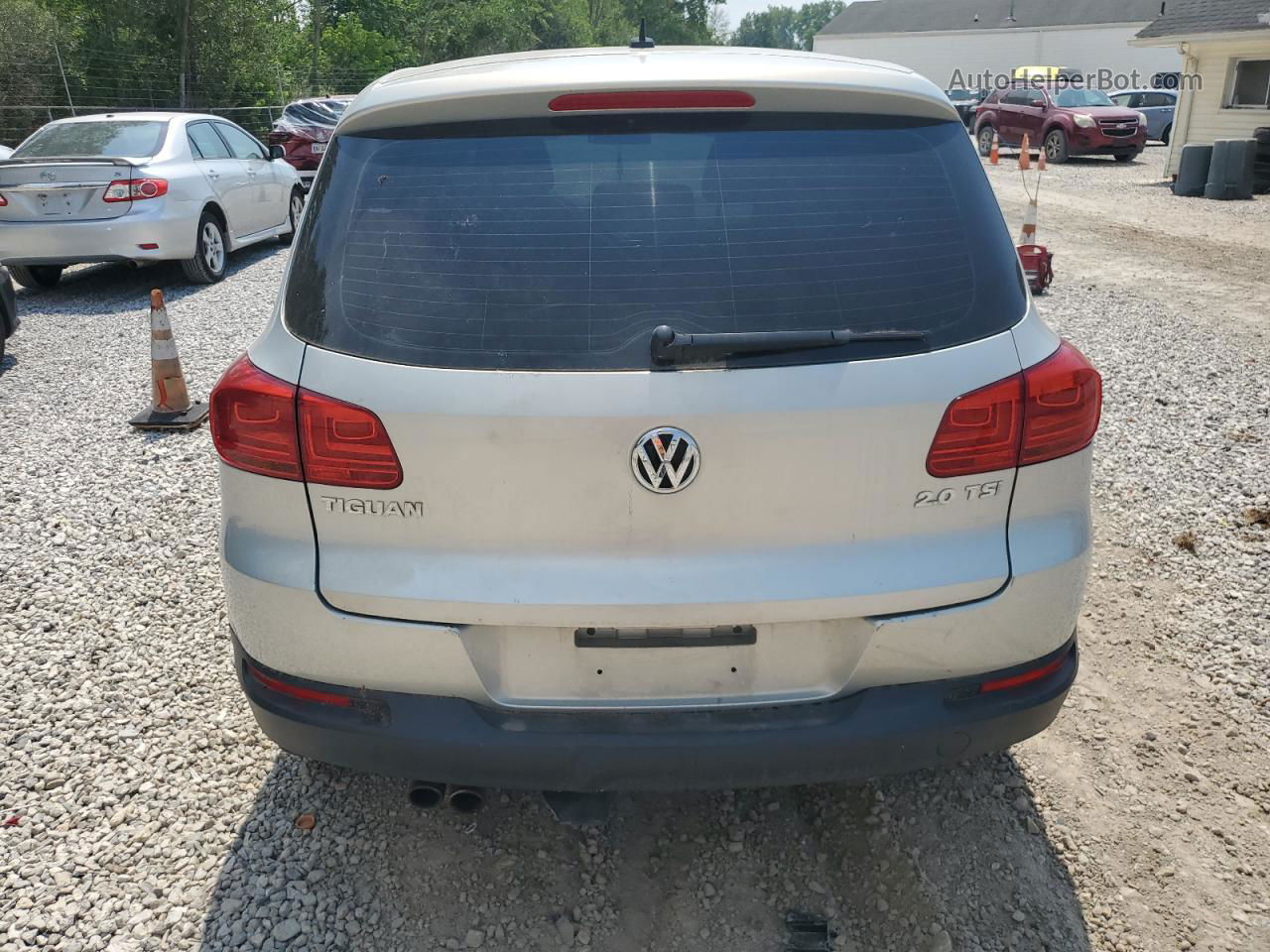 2013 Volkswagen Tiguan S Gray vin: WVGAV7AX7DW538090