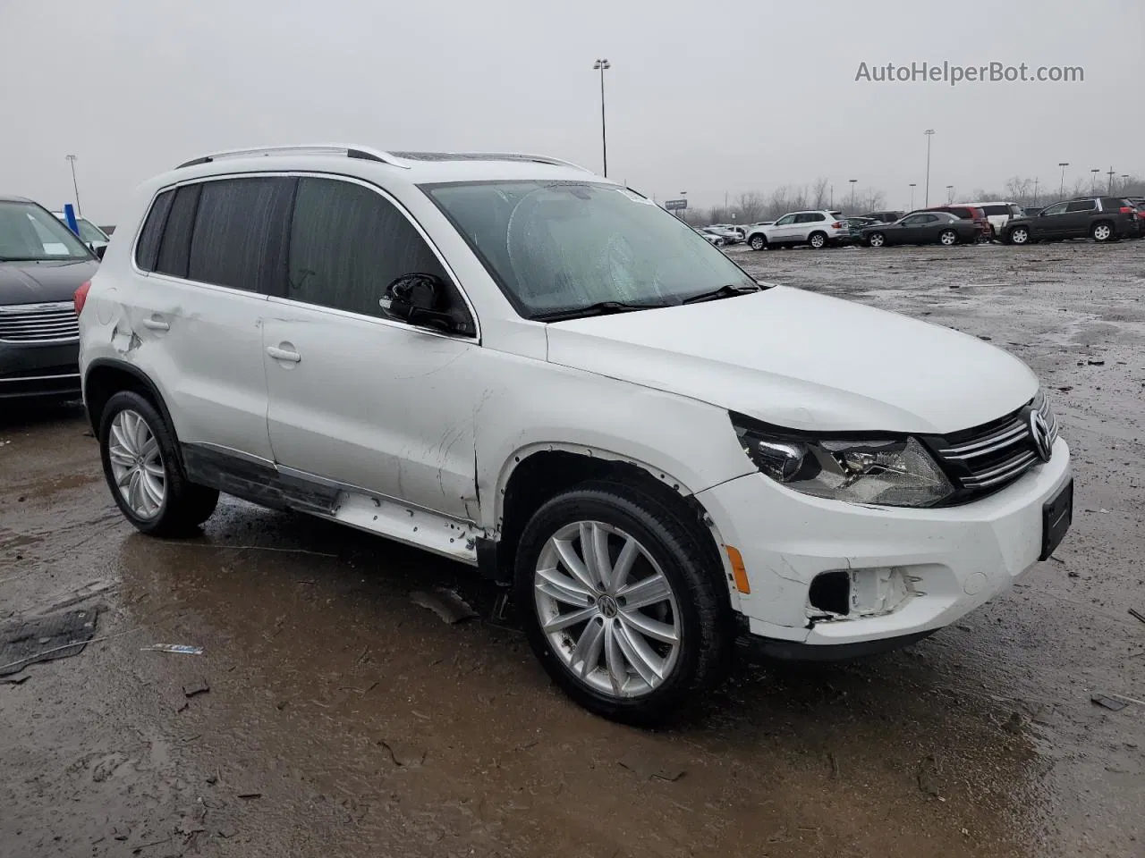 2016 Volkswagen Tiguan S White vin: WVGAV7AX7GW533055