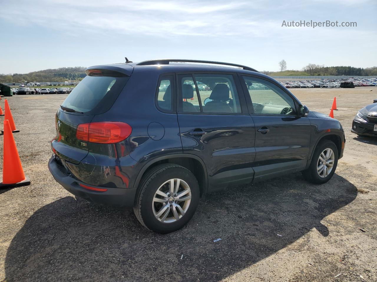 2016 Volkswagen Tiguan S Blue vin: WVGAV7AX7GW583860