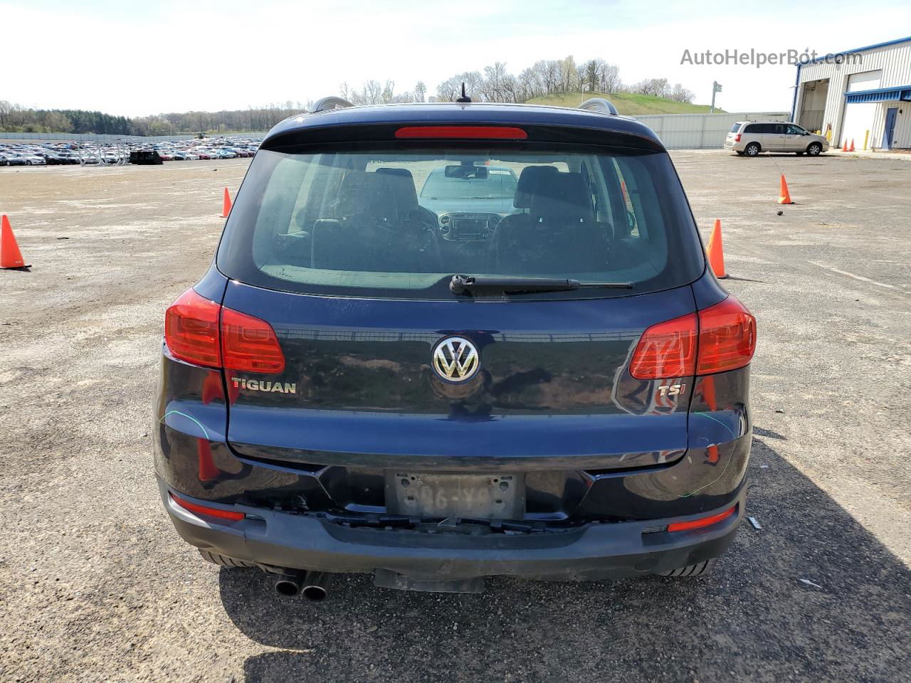 2016 Volkswagen Tiguan S Blue vin: WVGAV7AX7GW583860