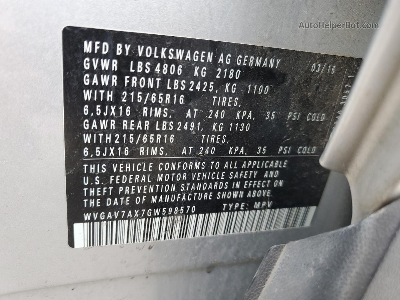 2016 Volkswagen Tiguan S Silver vin: WVGAV7AX7GW598570