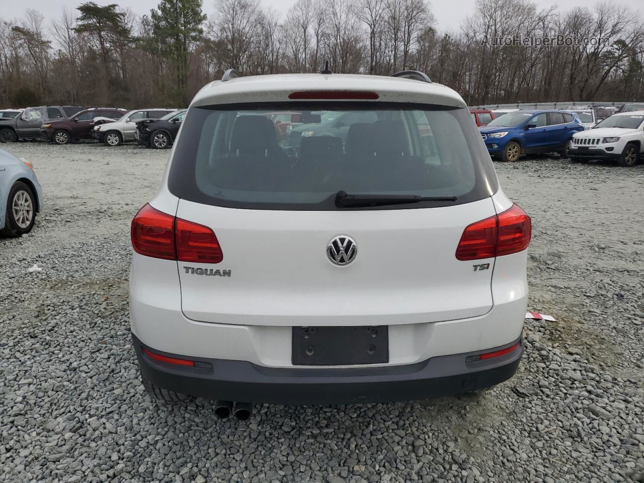 2016 Volkswagen Tiguan S White vin: WVGAV7AX7GW601418