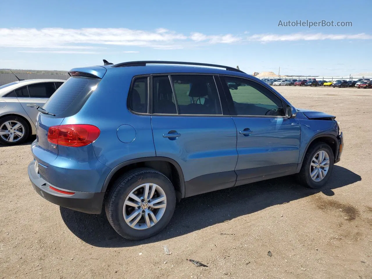 2017 Volkswagen Tiguan S Blue vin: WVGAV7AX7HW501336