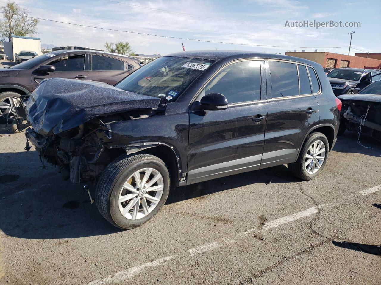 2018 Volkswagen Tiguan Limited  Черный vin: WVGAV7AX7JK000072