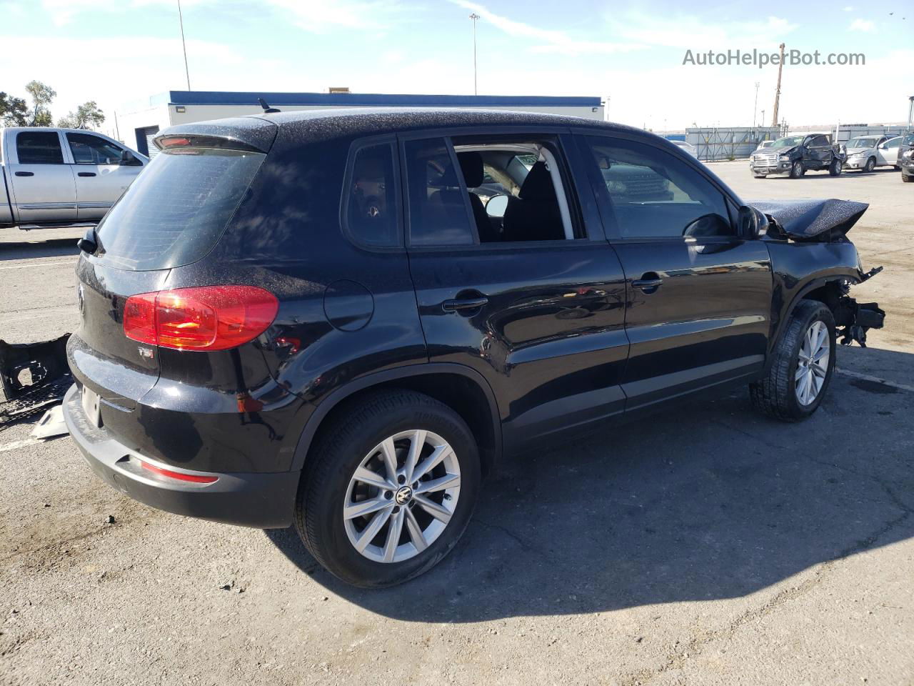 2018 Volkswagen Tiguan Limited  Black vin: WVGAV7AX7JK000072