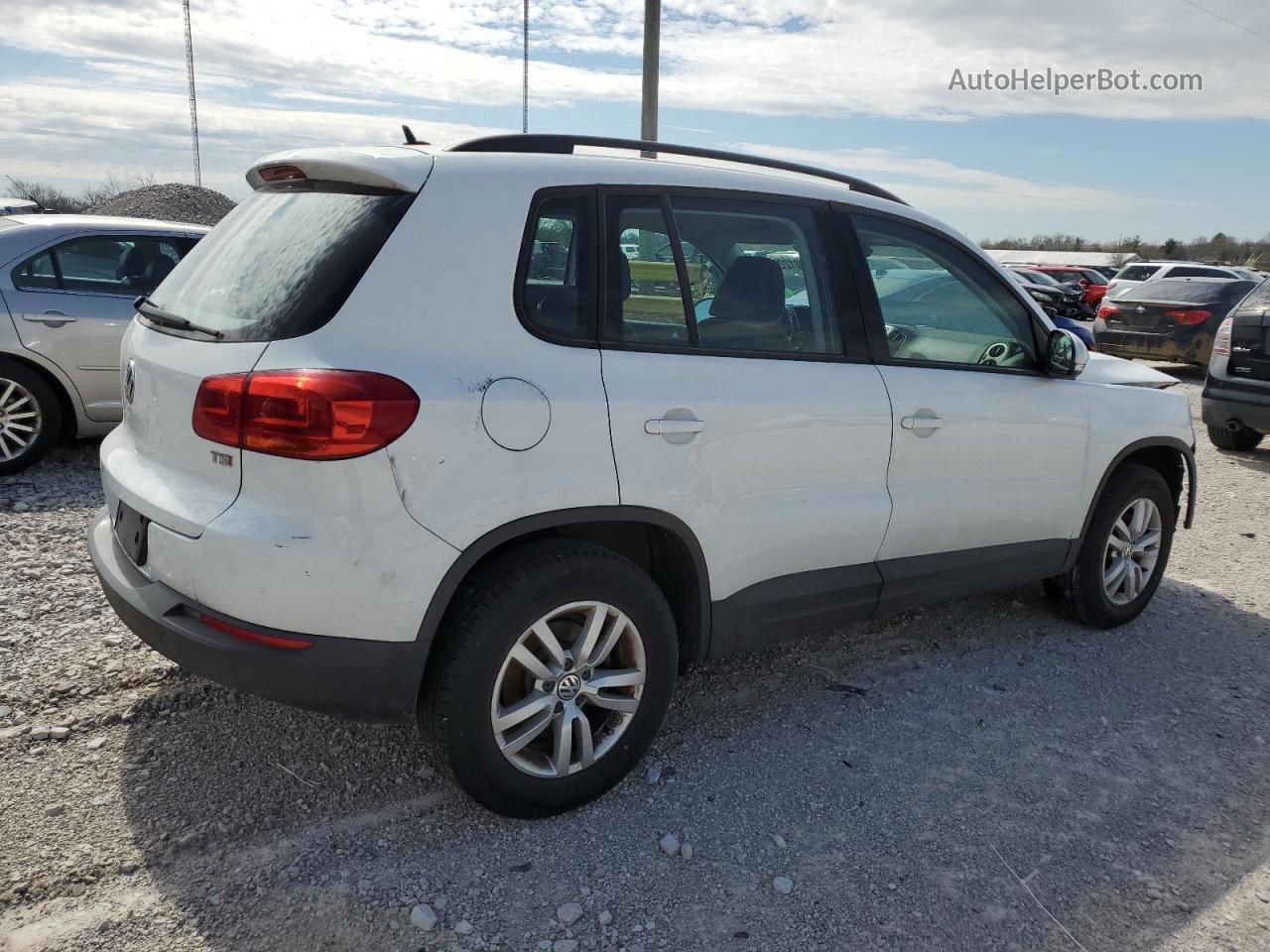 2016 Volkswagen Tiguan S White vin: WVGAV7AX8GW027587