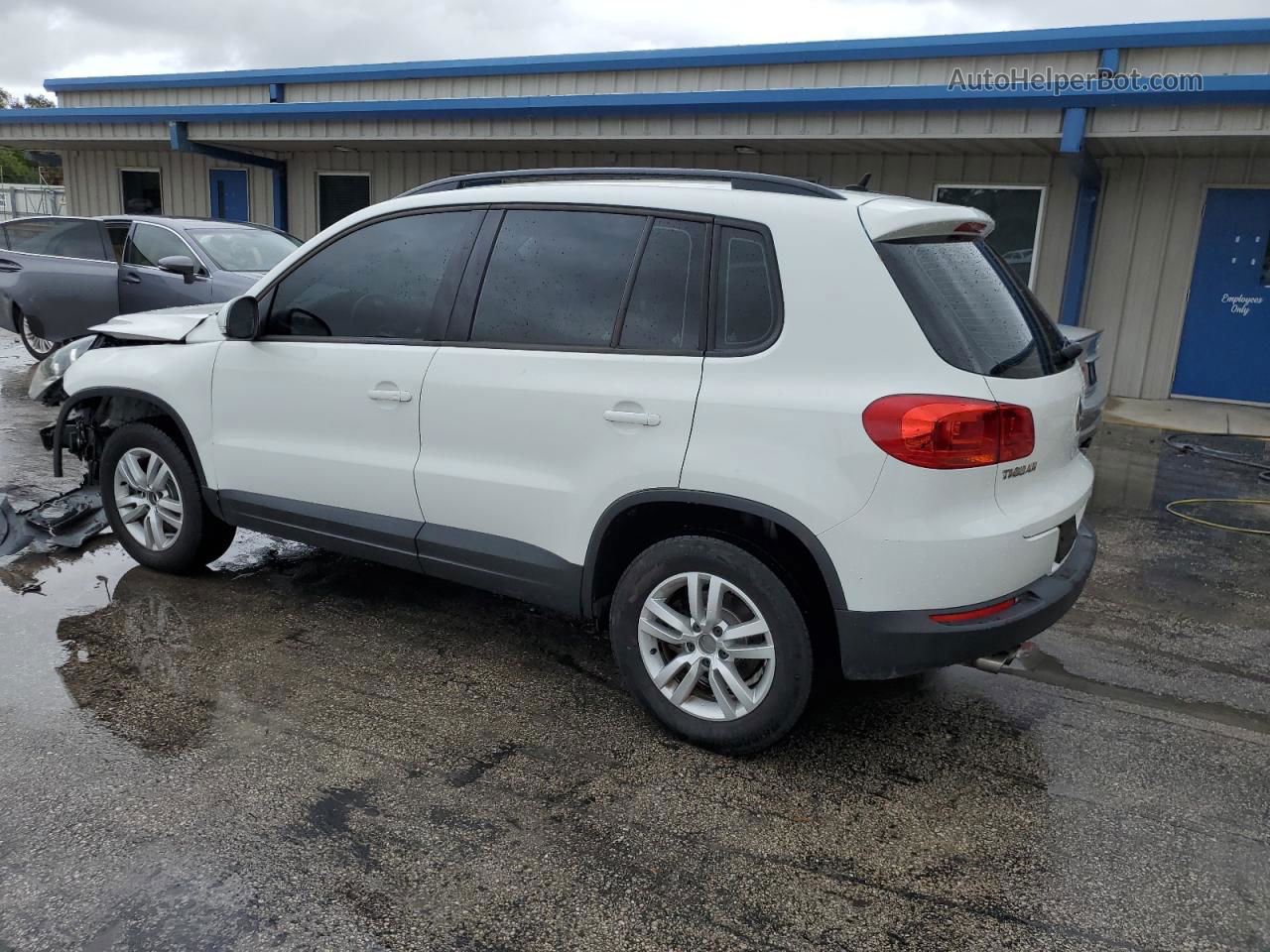 2016 Volkswagen Tiguan S White vin: WVGAV7AX8GW522257