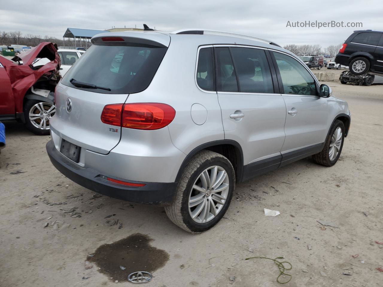 2016 Volkswagen Tiguan S Silver vin: WVGAV7AX8GW574083