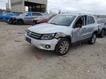 2016 Volkswagen Tiguan S Серебряный vin: WVGAV7AX8GW574083