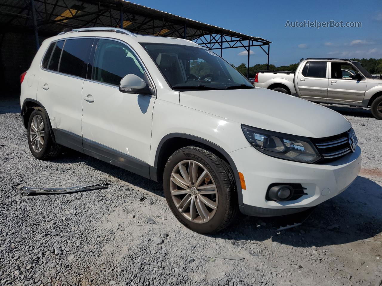 2016 Volkswagen Tiguan S White vin: WVGAV7AX8GW579798