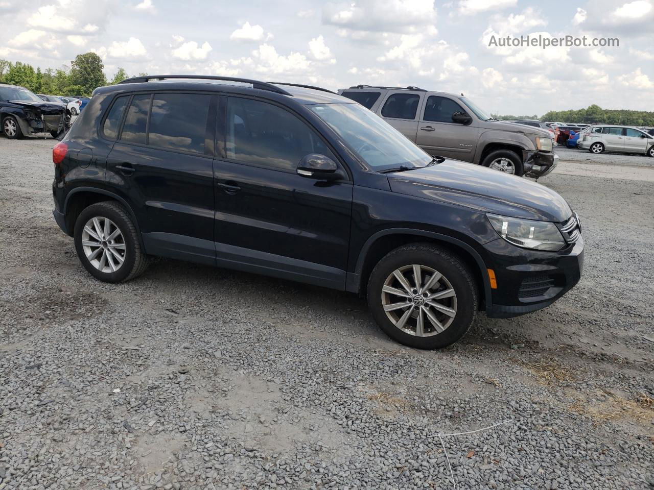 2017 Volkswagen Tiguan S Blue vin: WVGAV7AX8HK043281