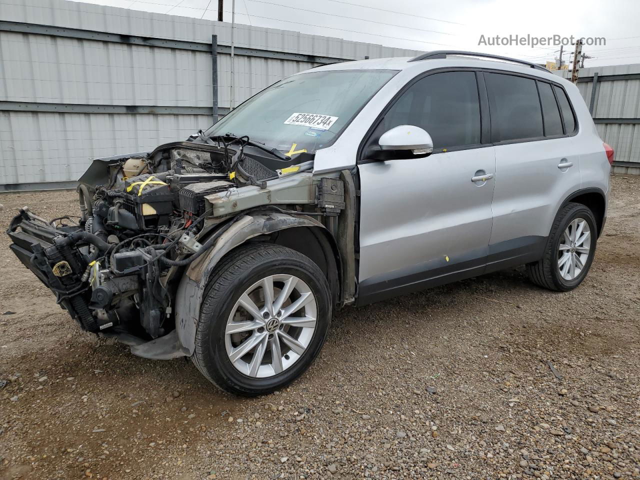 2018 Volkswagen Tiguan Limited  White vin: WVGAV7AX8JK005880