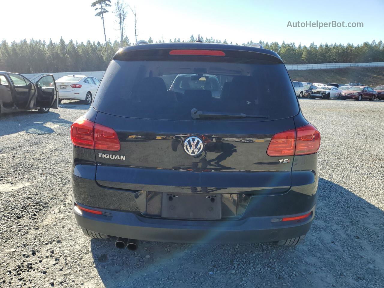 2016 Volkswagen Tiguan S Черный vin: WVGAV7AX9GW577901