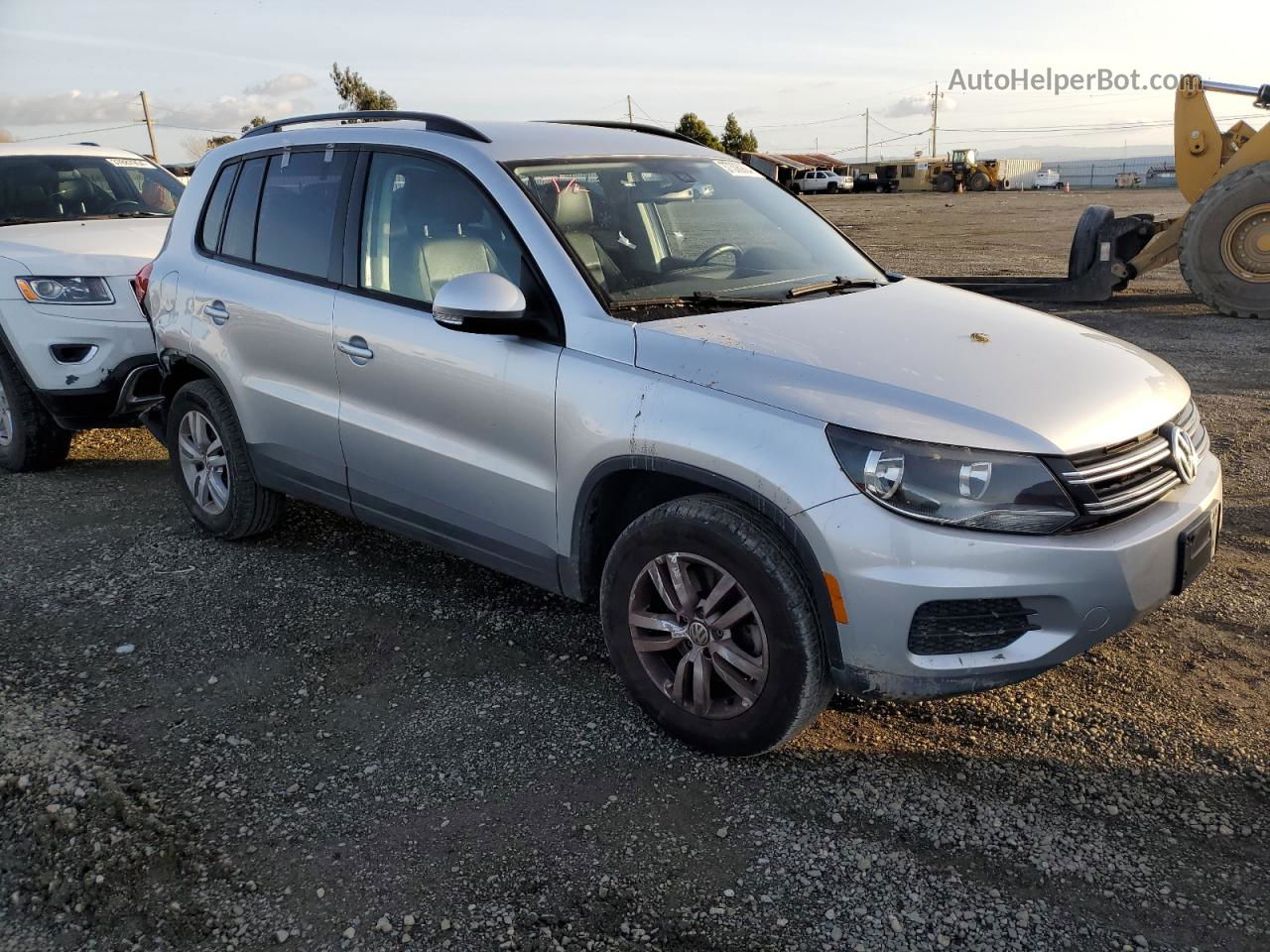 2017 Volkswagen Tiguan S Silver vin: WVGAV7AX9HK004389