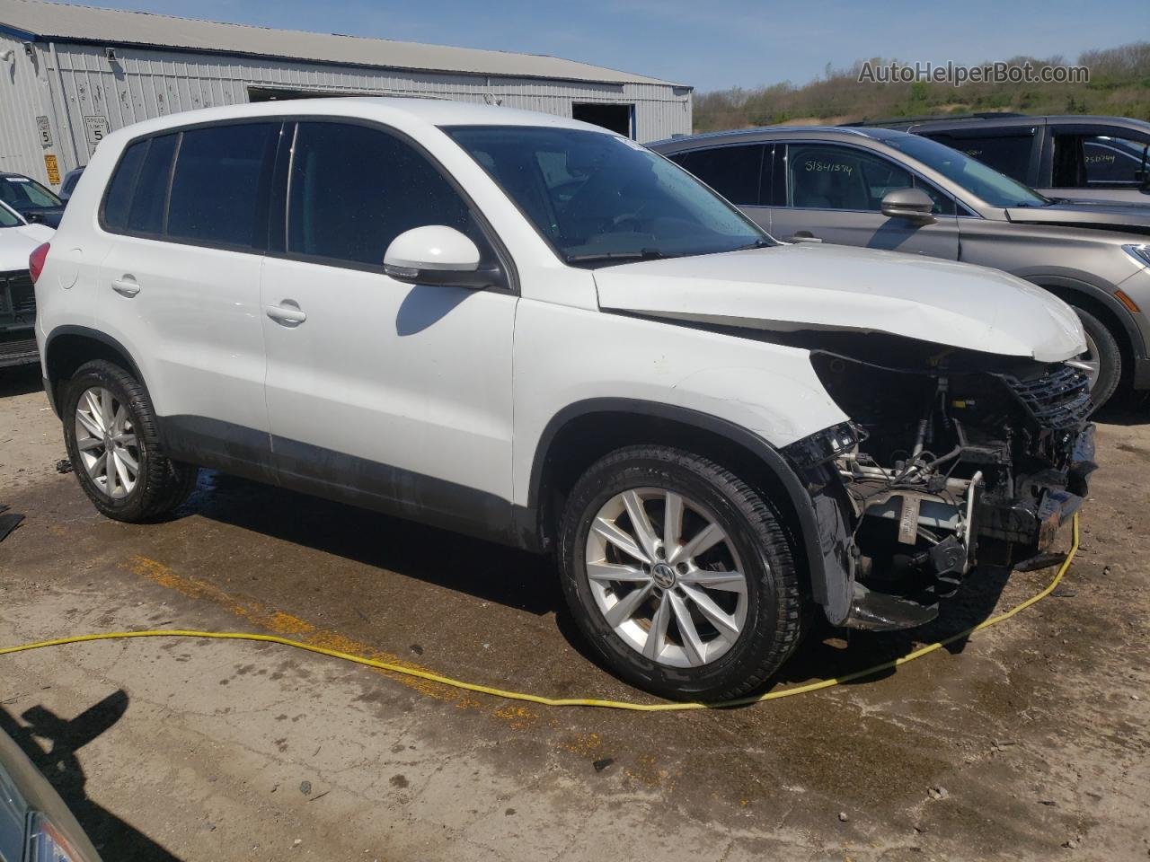 2017 Volkswagen Tiguan S White vin: WVGAV7AX9HK046108