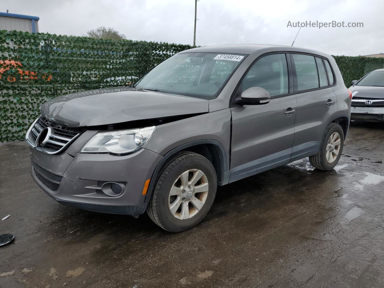 2010 Volkswagen Tiguan S Gray vin: WVGAV7AXXAW511610