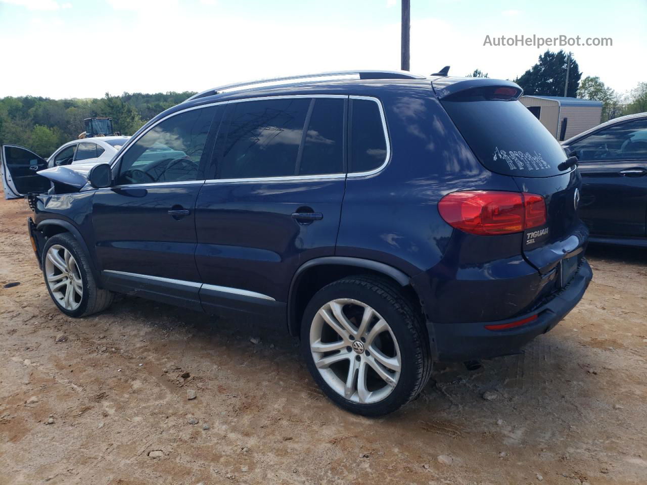 2016 Volkswagen Tiguan S Blue vin: WVGAV7AXXGW543112