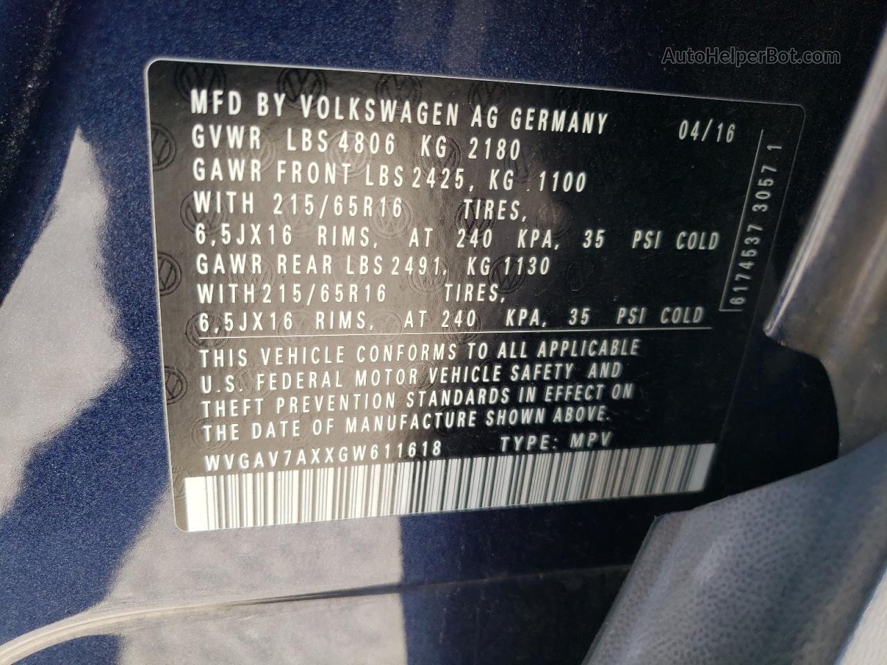 2016 Volkswagen Tiguan S Blue vin: WVGAV7AXXGW611618