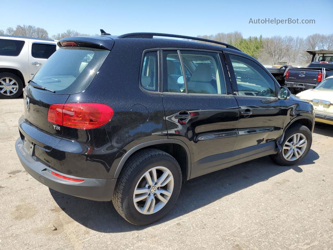 2017 Volkswagen Tiguan S Black vin: WVGAV7AXXHK000285