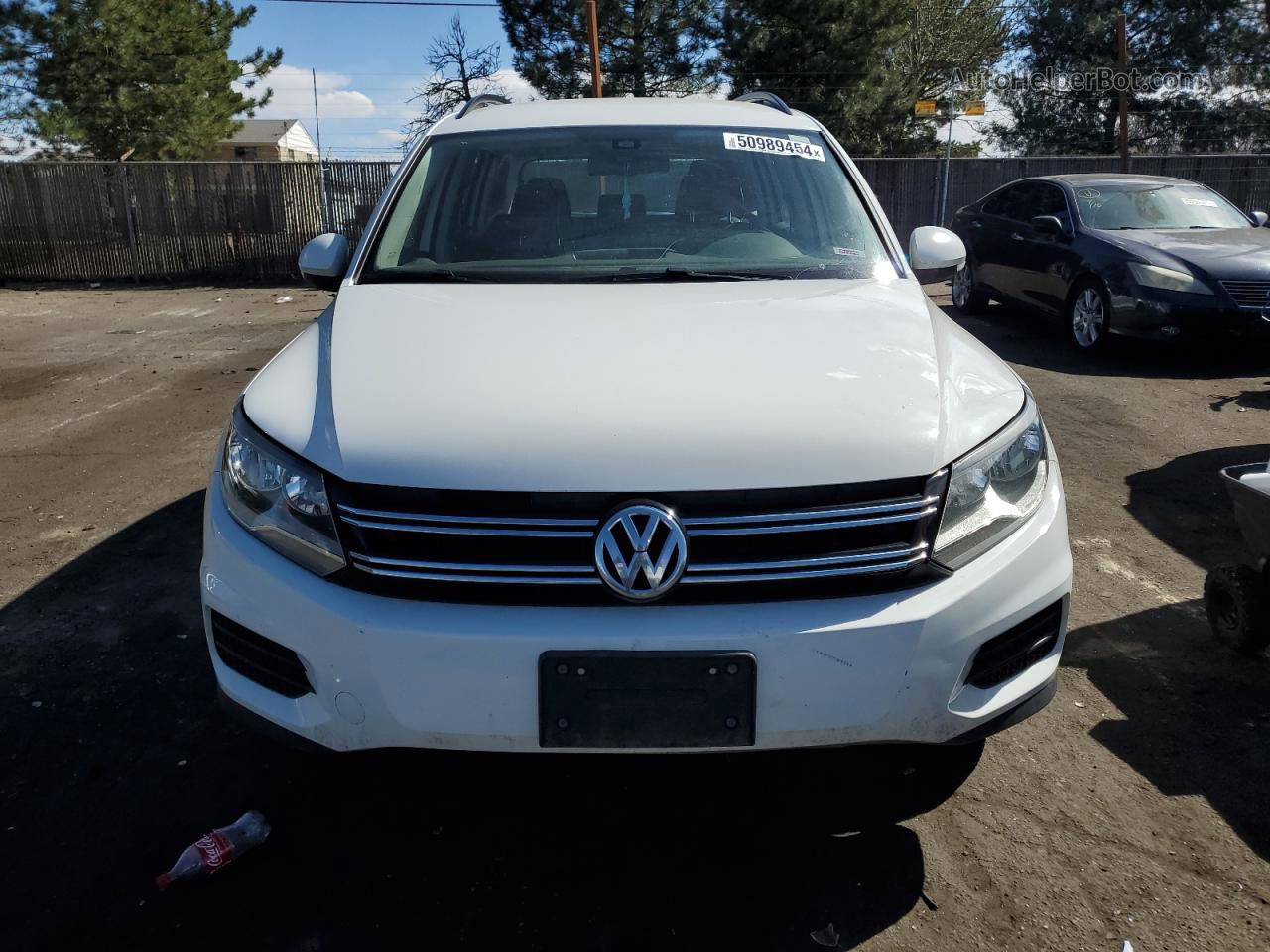 2017 Volkswagen Tiguan S White vin: WVGAV7AXXHK011643